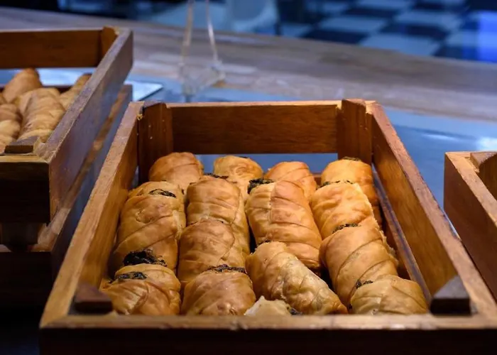 Afroditi Venus 4* Kamari (Santorini)